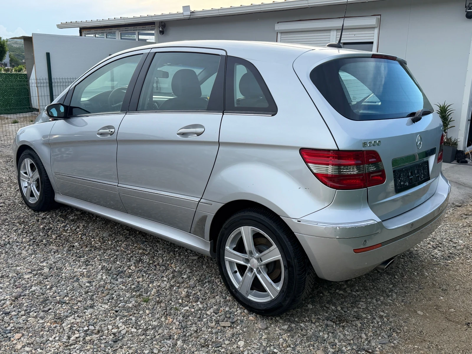 Mercedes-Benz B 200 CDI /// AUTOMAT , снимка 5 - Автомобили и джипове - 55016509