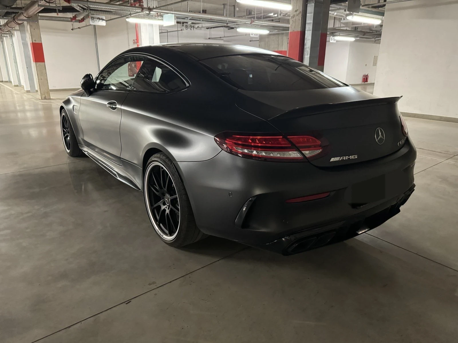 Mercedes-Benz C 63 AMG, снимка 4 - Автомобили и джипове - 55137359