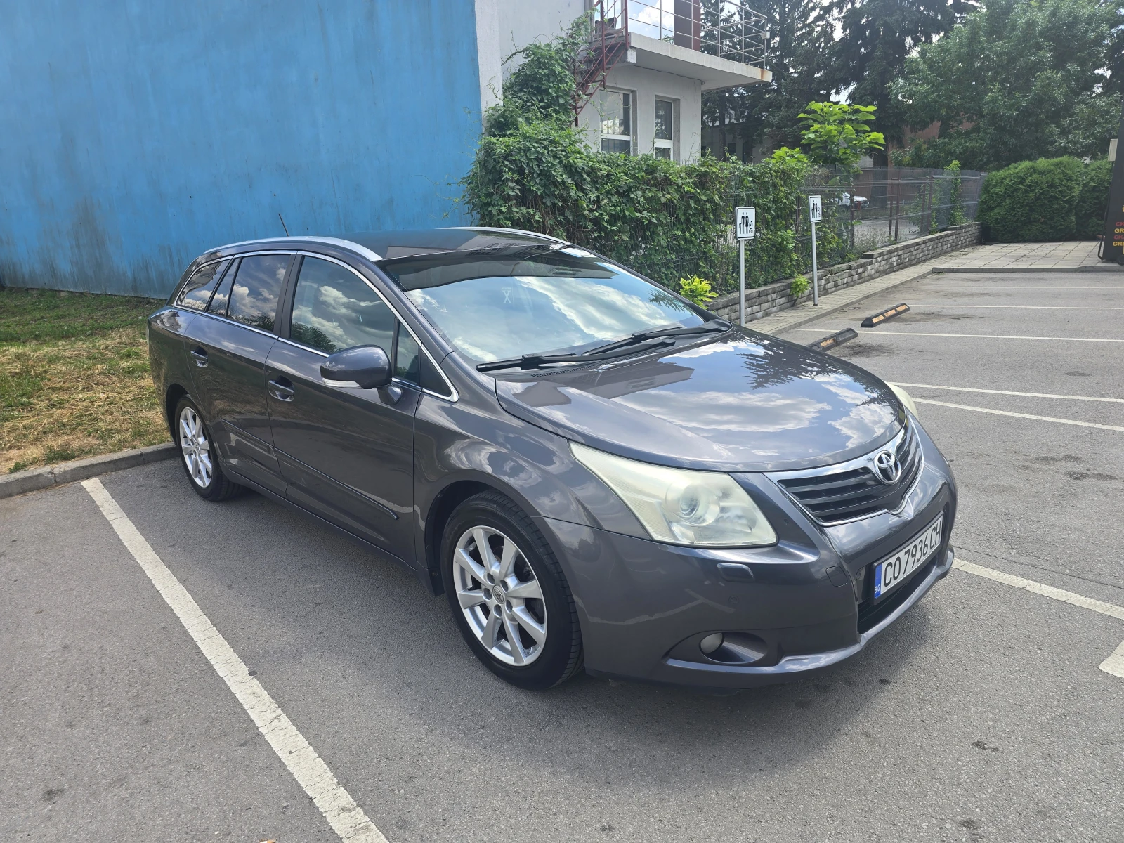 Toyota Avensis 1.8, снимка 9 - Автомобили и джипове - 55204524