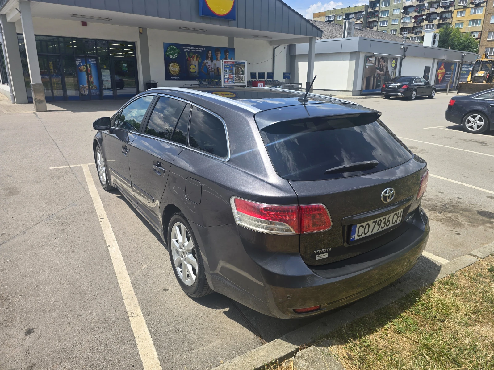 Toyota Avensis 1.8, снимка 5 - Автомобили и джипове - 55204524