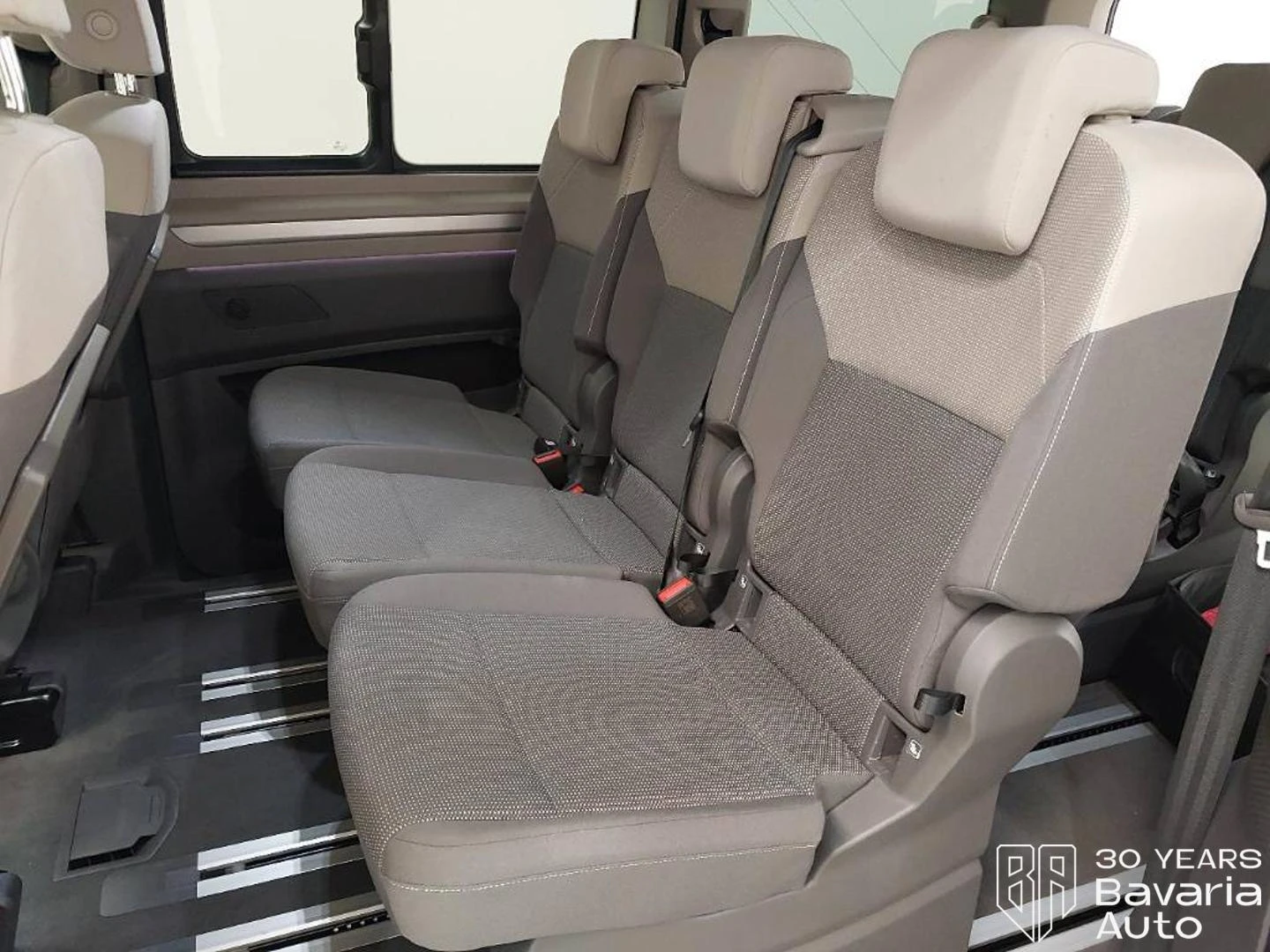 VW Multivan Edition DSG Easy Open Basic, снимка 8 - Автомобили и джипове - 55506909