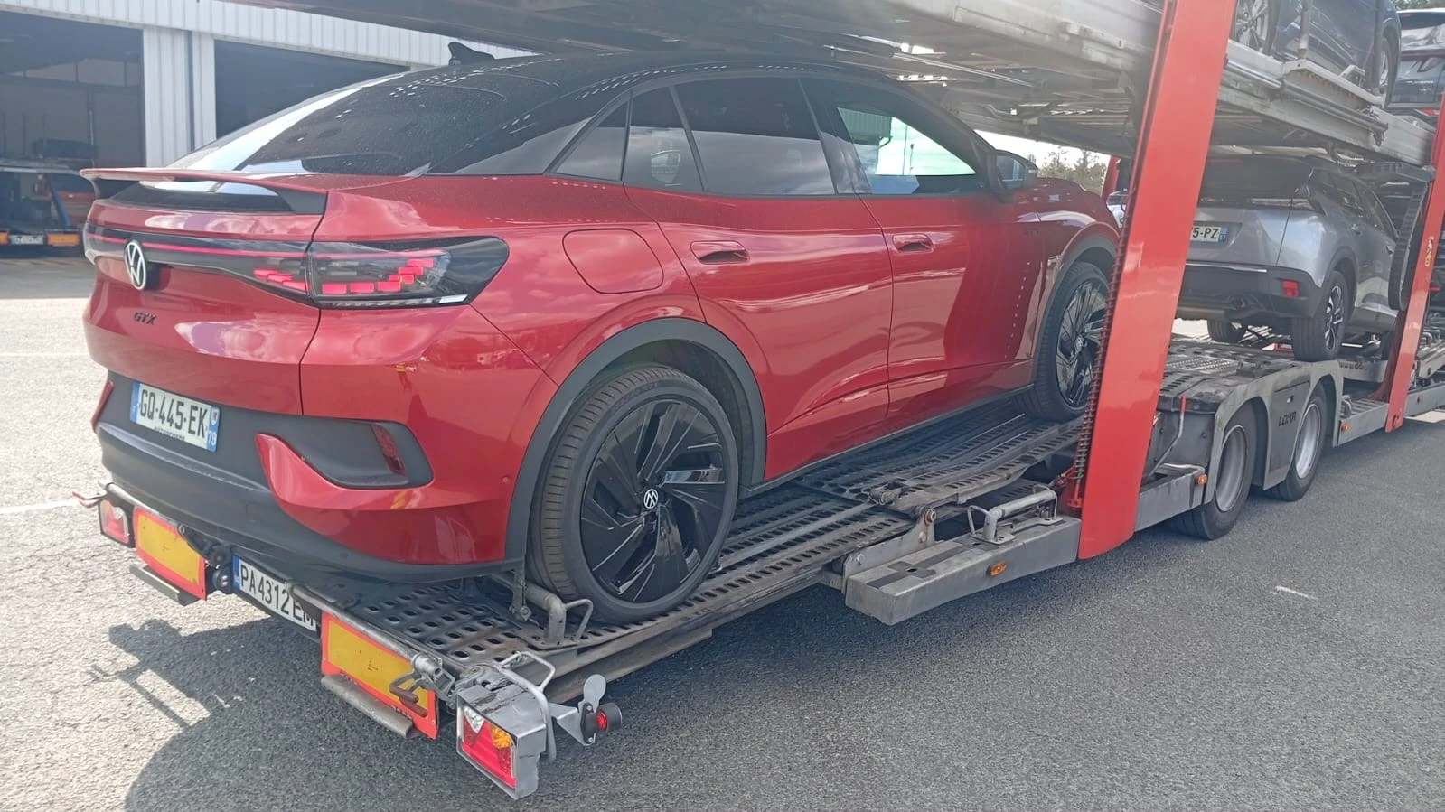 VW ID.5 GTX/93SOH/360CAMERA/ГАРАНЦИЯ/4х4, снимка 3 - Автомобили и джипове - 55804641
