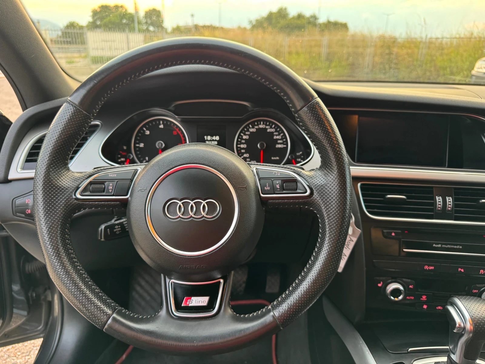 Audi A4 2.0TDI 177к.с Quattro S-line Distronic B&O , снимка 11 - Автомобили и джипове - 55826853