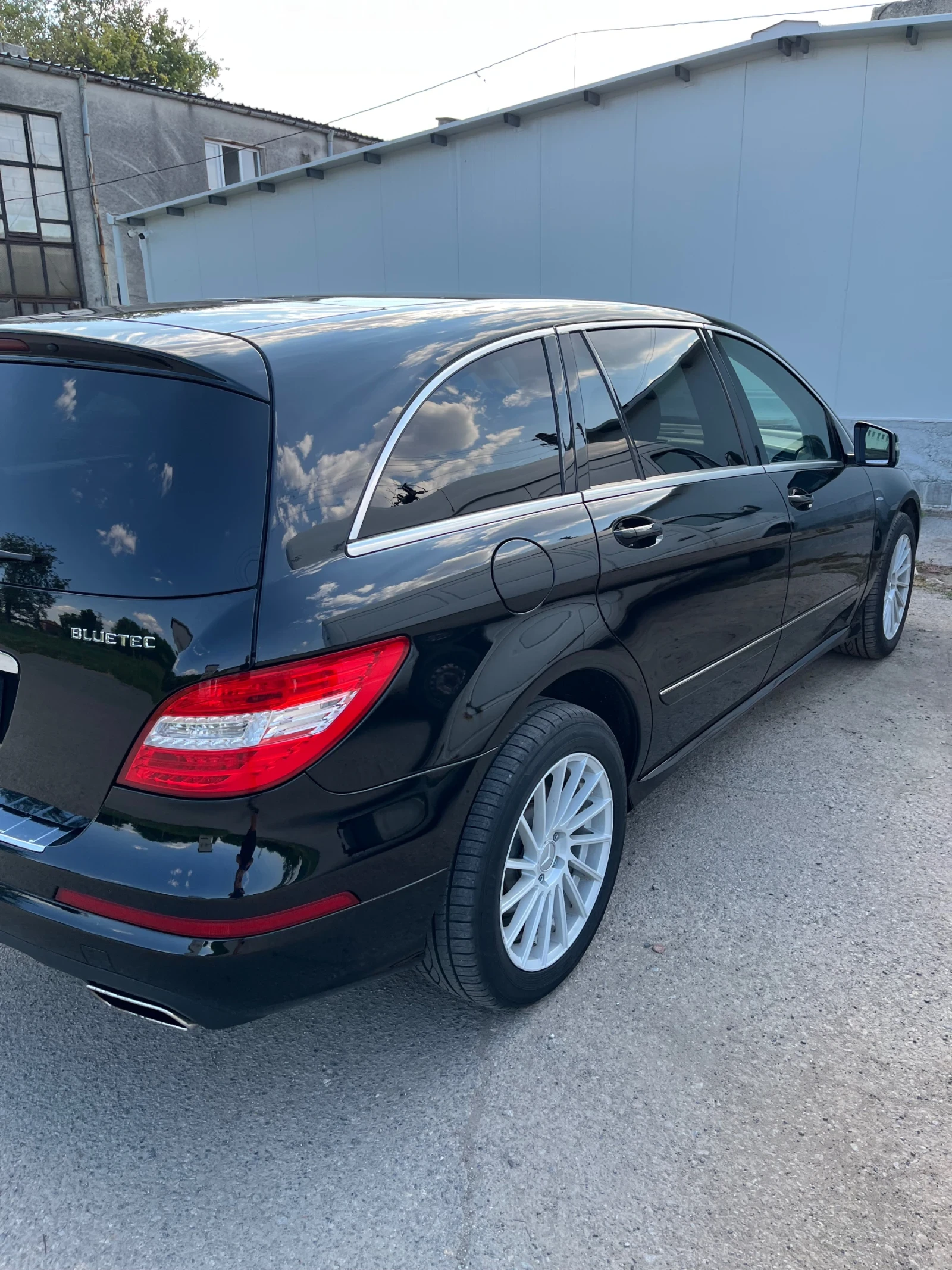 Mercedes-Benz R 350, снимка 3 - Автомобили и джипове - 56056284