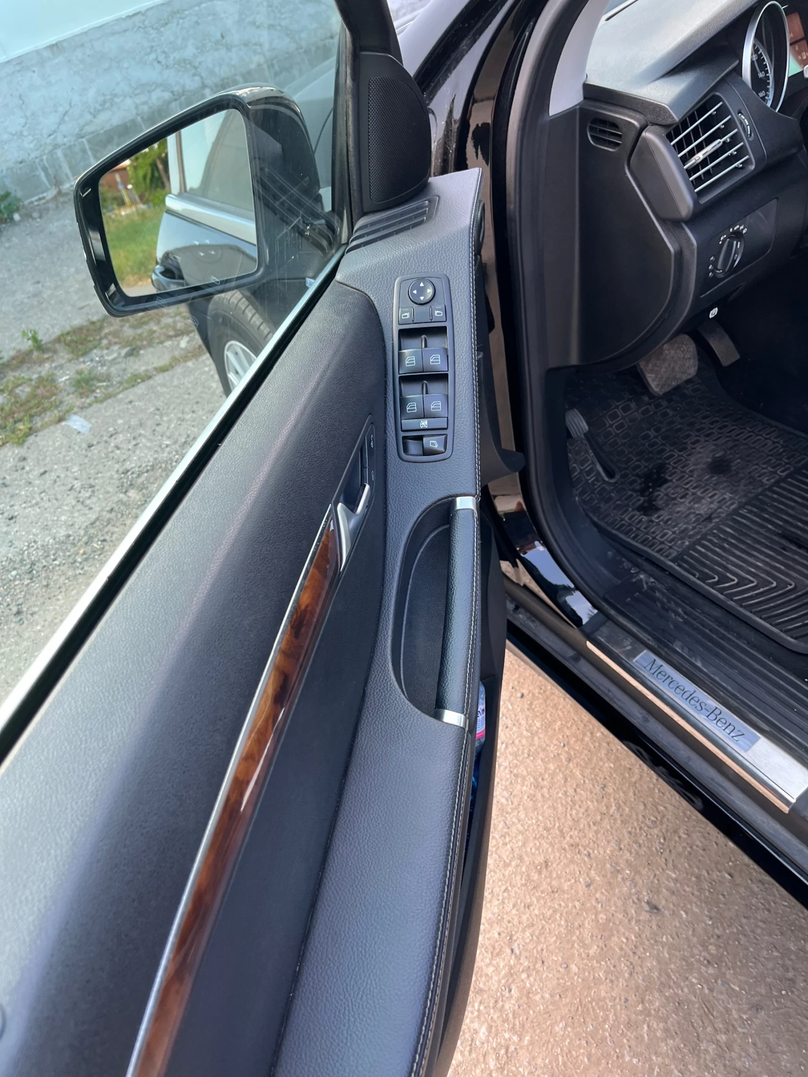 Mercedes-Benz R 350, снимка 2 - Автомобили и джипове - 56056284