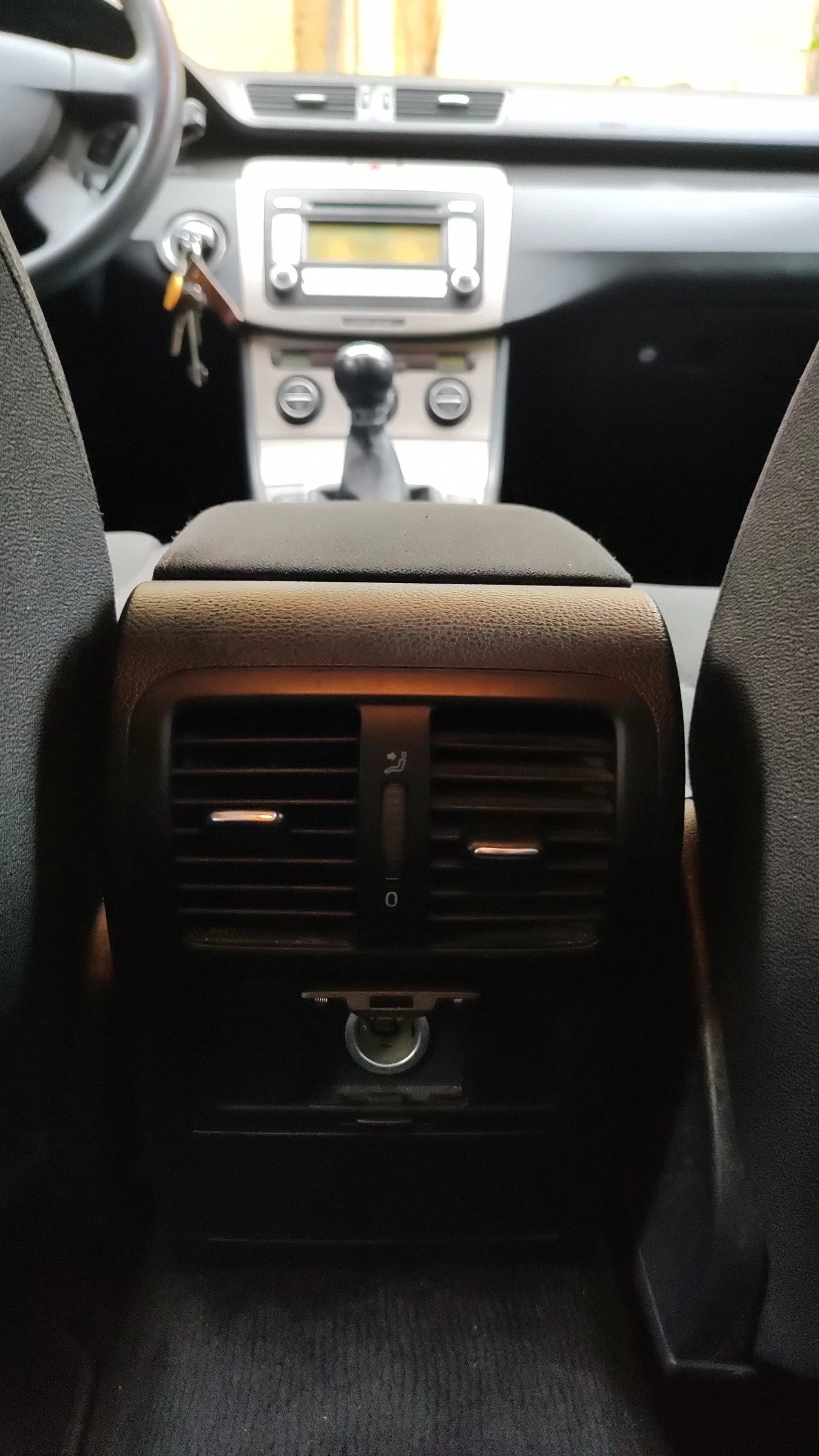 VW Passat 1.6 FSI 116hp  ГАЗОВА УРЕДБА , снимка 8 - Автомобили и джипове - 56091422