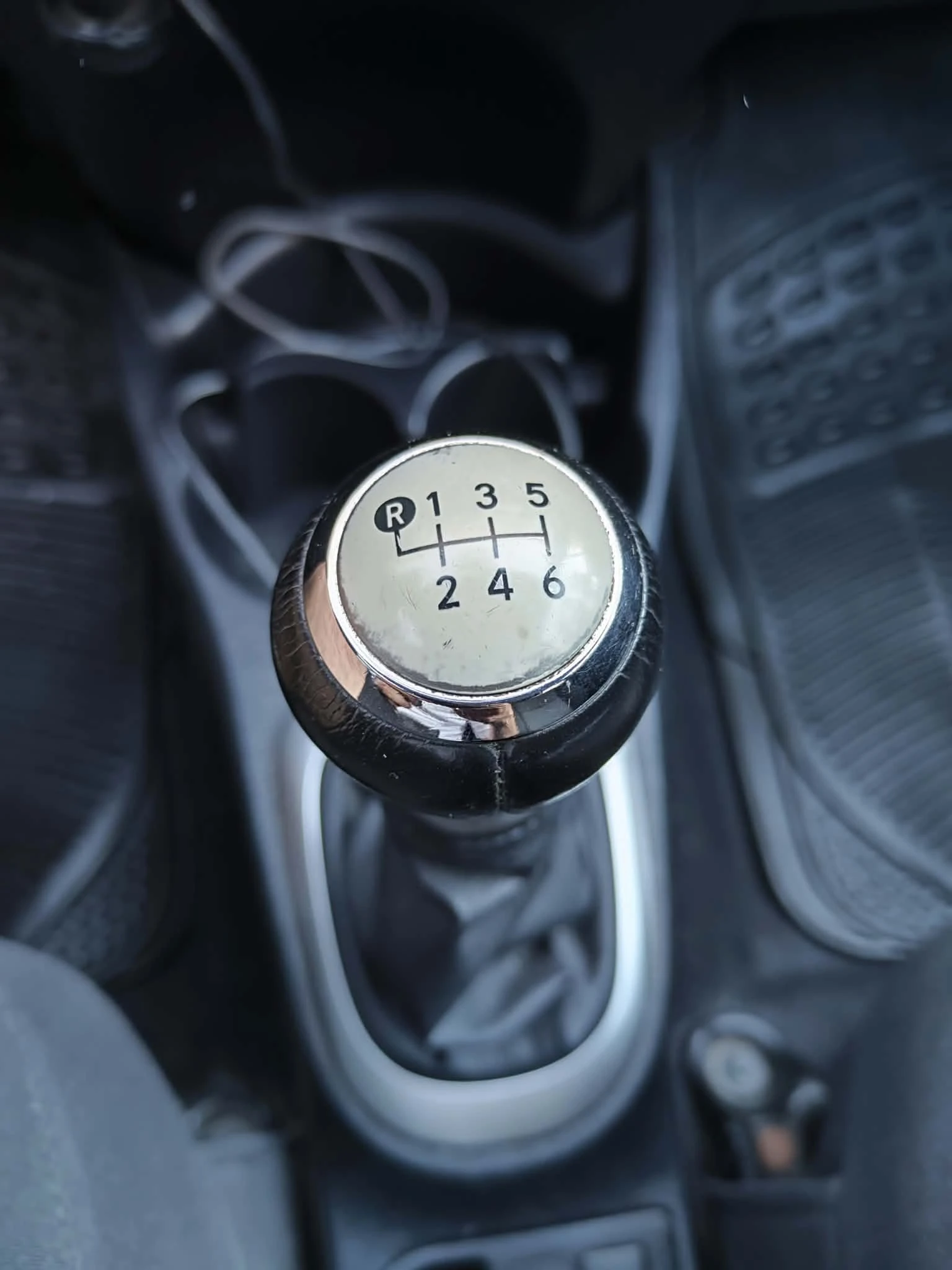 Toyota Yaris 1.33, снимка 15 - Автомобили и джипове - 56214319