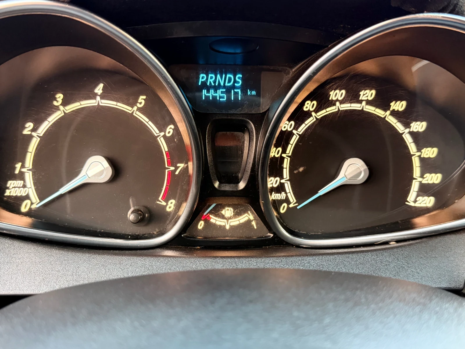 Ford Fiesta Automat / Benzin / Mat , снимка 9 - Автомобили и джипове - 56274849