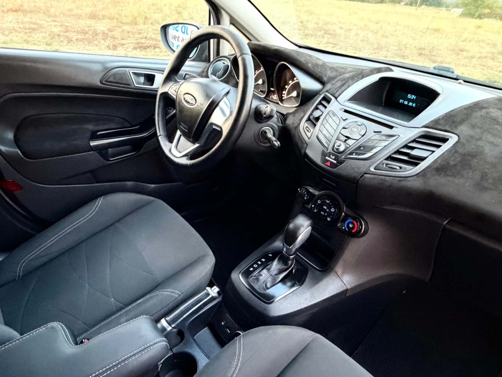 Ford Fiesta Automat / Benzin / Mat , снимка 12 - Автомобили и джипове - 56274849