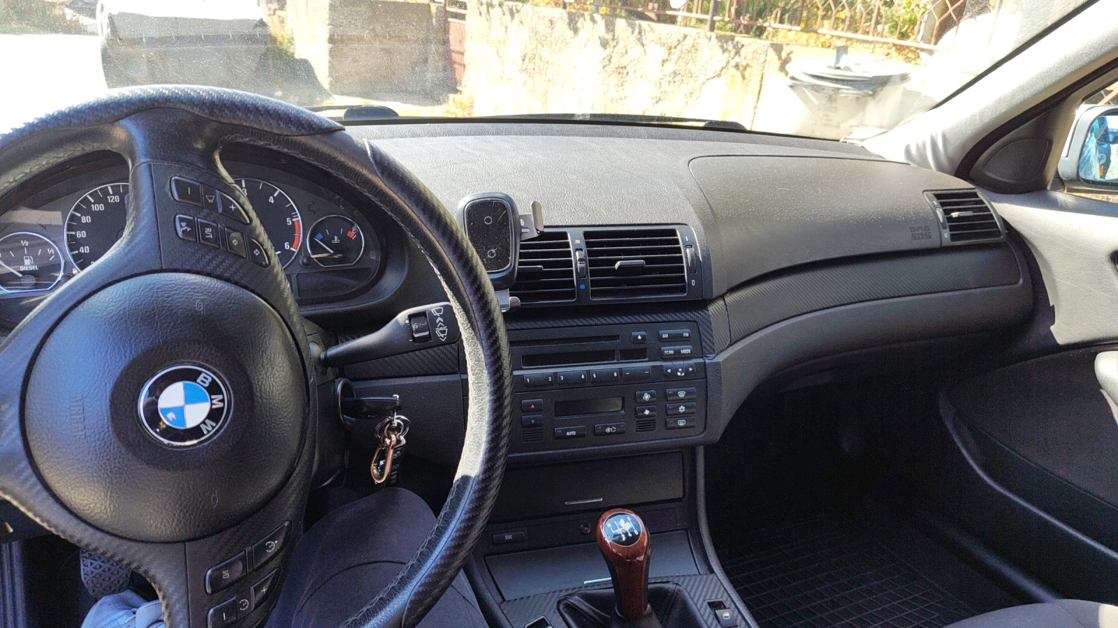 BMW 320 2.0 D, снимка 10 - Автомобили и джипове - 56330190