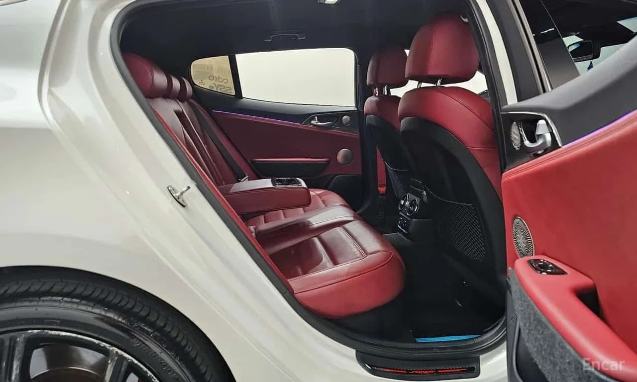 Kia Stinger * 2.0 Turbo AWD * ����� �� ����������� | Mobile.bg � ����������� 12