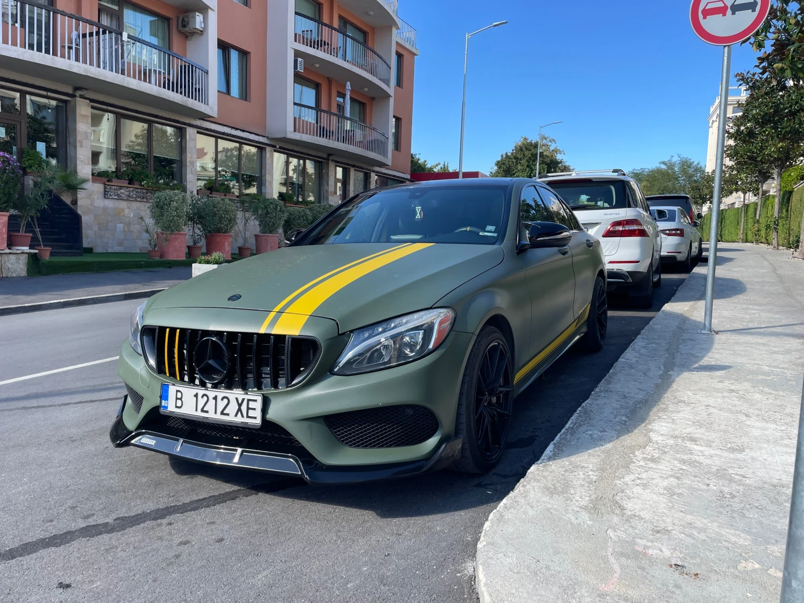Mercedes-Benz C 400, снимка 2 - Автомобили и джипове - 56568584