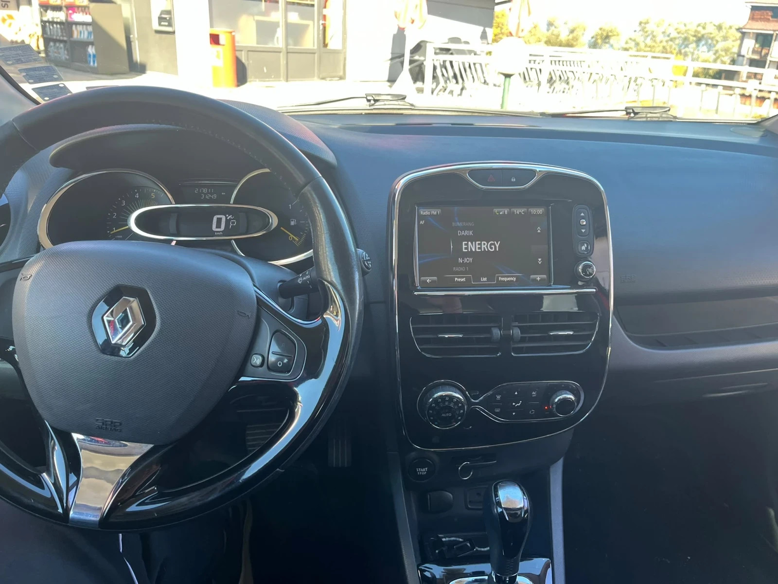 Renault Clio 1.5 DCI GT Line AUTOMATIC , снимка 12 - Автомобили и джипове - 56650227