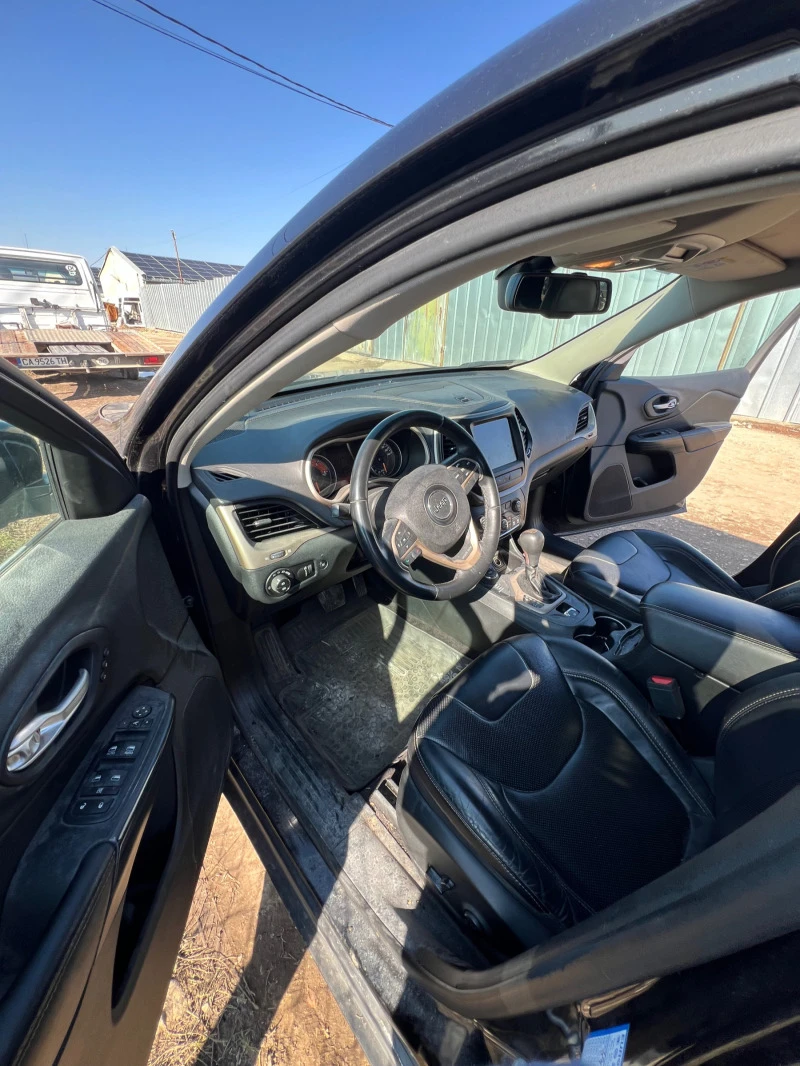 Jeep Cherokee 2.2CRD, снимка 8 - Автомобили и джипове - 44322353