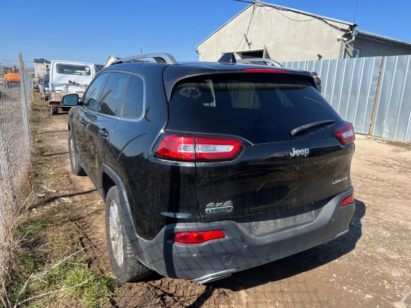 Jeep Cherokee 2.2CRD, снимка 4 - Автомобили и джипове - 44322353