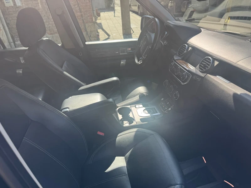 Land Rover Discovery SDV6 HSE, снимка 7 - Автомобили и джипове - 52371557