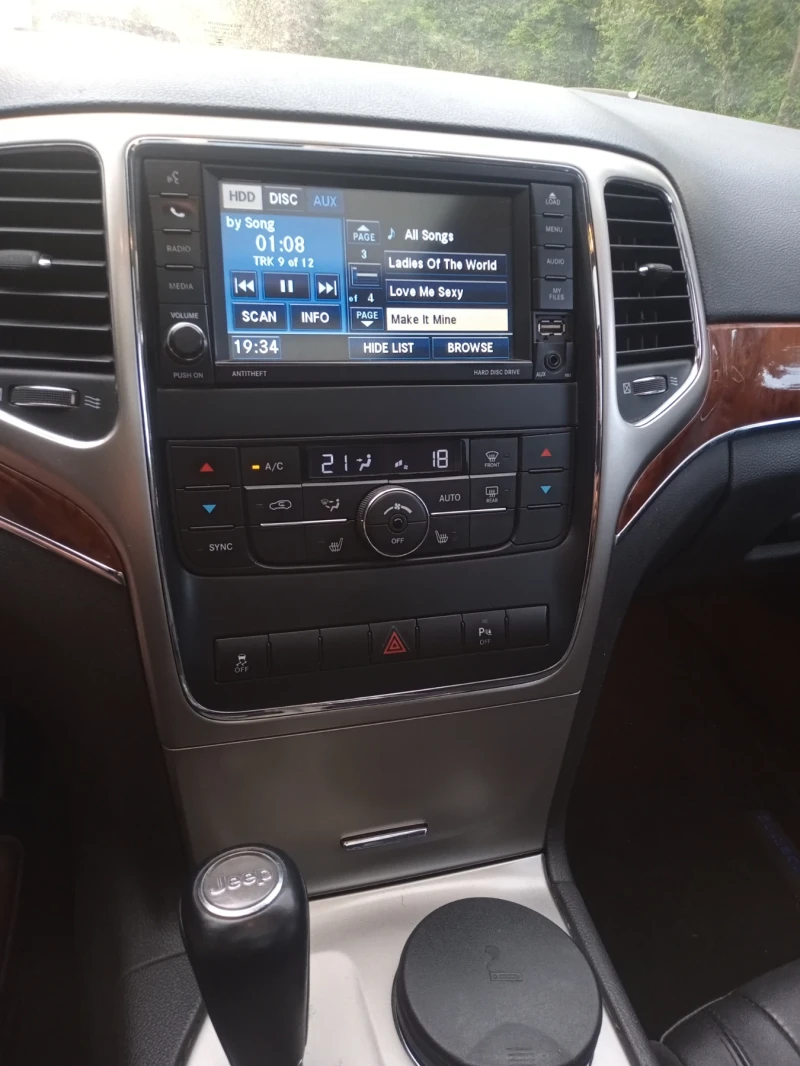 Jeep Grand cherokee 3.0CRDI ПРУЖИНИ , снимка 11 - Автомобили и джипове - 51630487