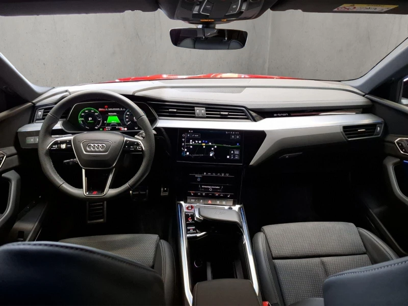 Audi SQ8 E-TRON/SPORTBACK/B&O/MATRIX/HEAD UP/, снимка 13 - Автомобили и джипове - 51413324