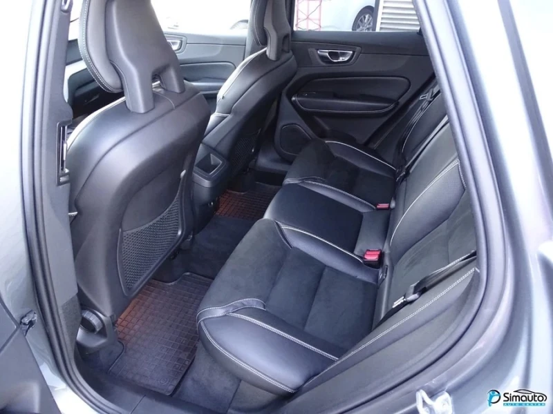 Volvo XC60 R-DESIGN KEYLESSGO АВТОМАТИК НАВИГАЦИЯ КОЖА ПОДГР, снимка 13 - Автомобили и джипове - 52000695