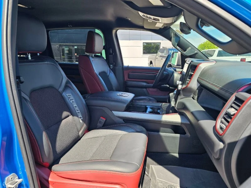 Dodge RAM 1500 * АВТО КРЕДИТ* ЦЕНА ДО БГ * СЕРВИЗНА ИСТОРИЯ * , снимка 8 - Автомобили и джипове - 52630386