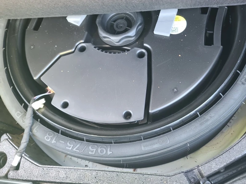 Audi Q5 * KOMFORT * CARFAX * ПОДГРЕВИ * , снимка 14 - Автомобили и джипове - 53256500