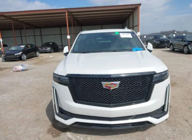 Cadillac Escalade ESV 4WD SPORT 6.2L V8, снимка 7 - Автомобили и джипове - 48628408