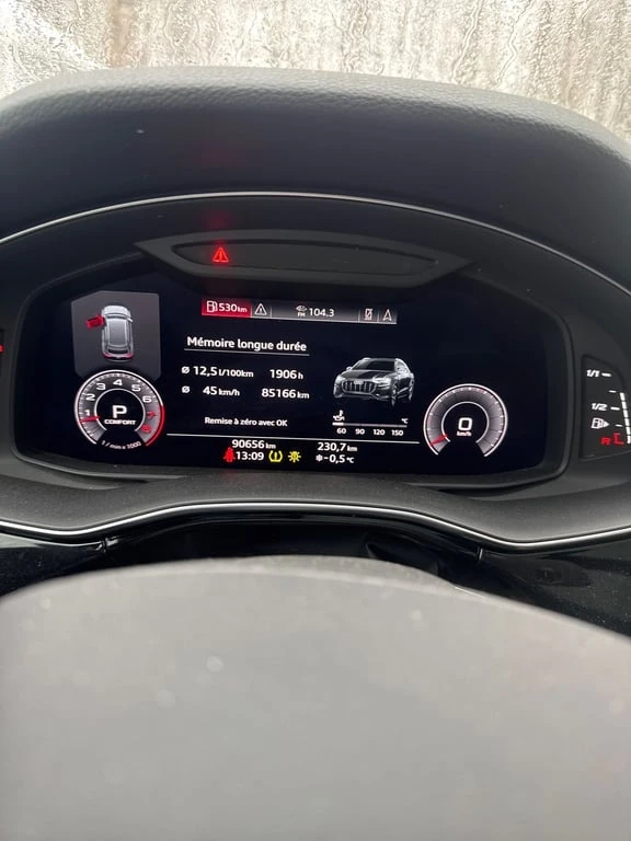 Audi Q8 2019 QUATTRO * ОБДУХВАНЕ * 360 КАМЕРА * ПАНОРАМА* , снимка 10 - Автомобили и джипове - 52733348