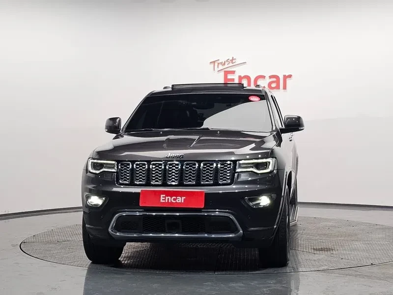 Jeep Grand cherokee 3.0 Diesel Overland WK2, снимка 3 - Автомобили и джипове - 55588369