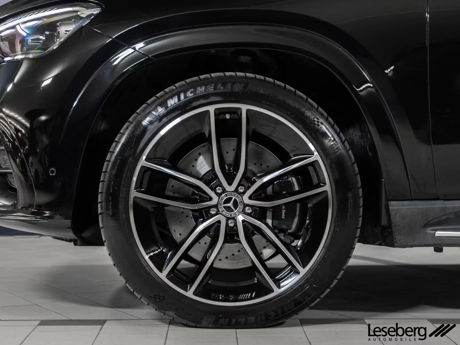 Mercedes-Benz GLE 580 AMG/4-MATIC/FACELIFT/NIGHT/PANO/BURM/360/PANO/ , снимка 6 - Автомобили и джипове - 54066957