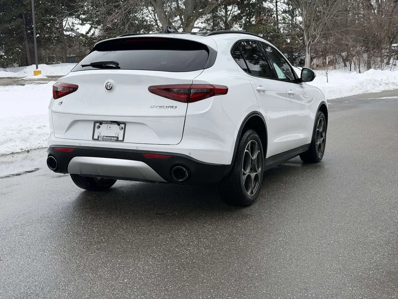 Alfa Romeo Stelvio Sport AWD/Navi/Rear view/ФИНАНСИРАНЕ, снимка 5 - Автомобили и джипове - 54606597