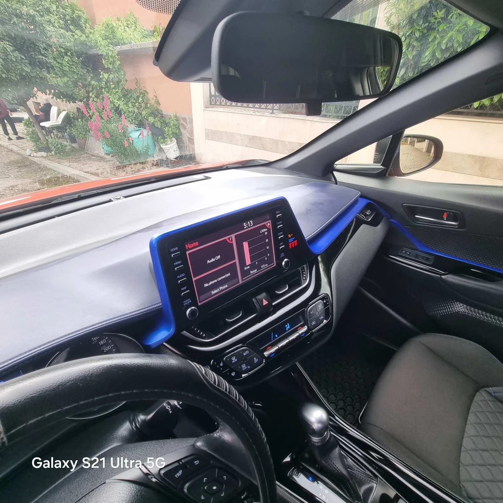 Toyota C-HR 2.0 facelift, снимка 14 - Автомобили и джипове - 54697804