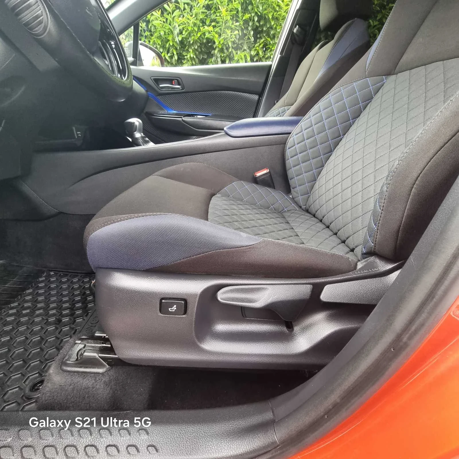 Toyota C-HR 2.0 facelift, снимка 16 - Автомобили и джипове - 54697804