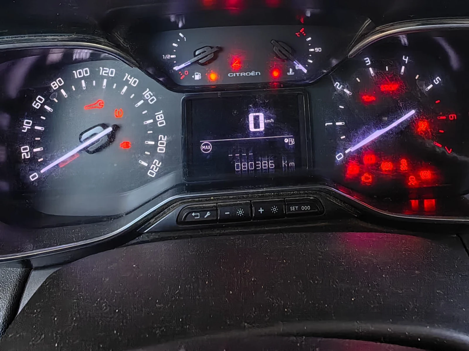 Citroen C3 Aircross, снимка 5 - Автомобили и джипове - 55141443
