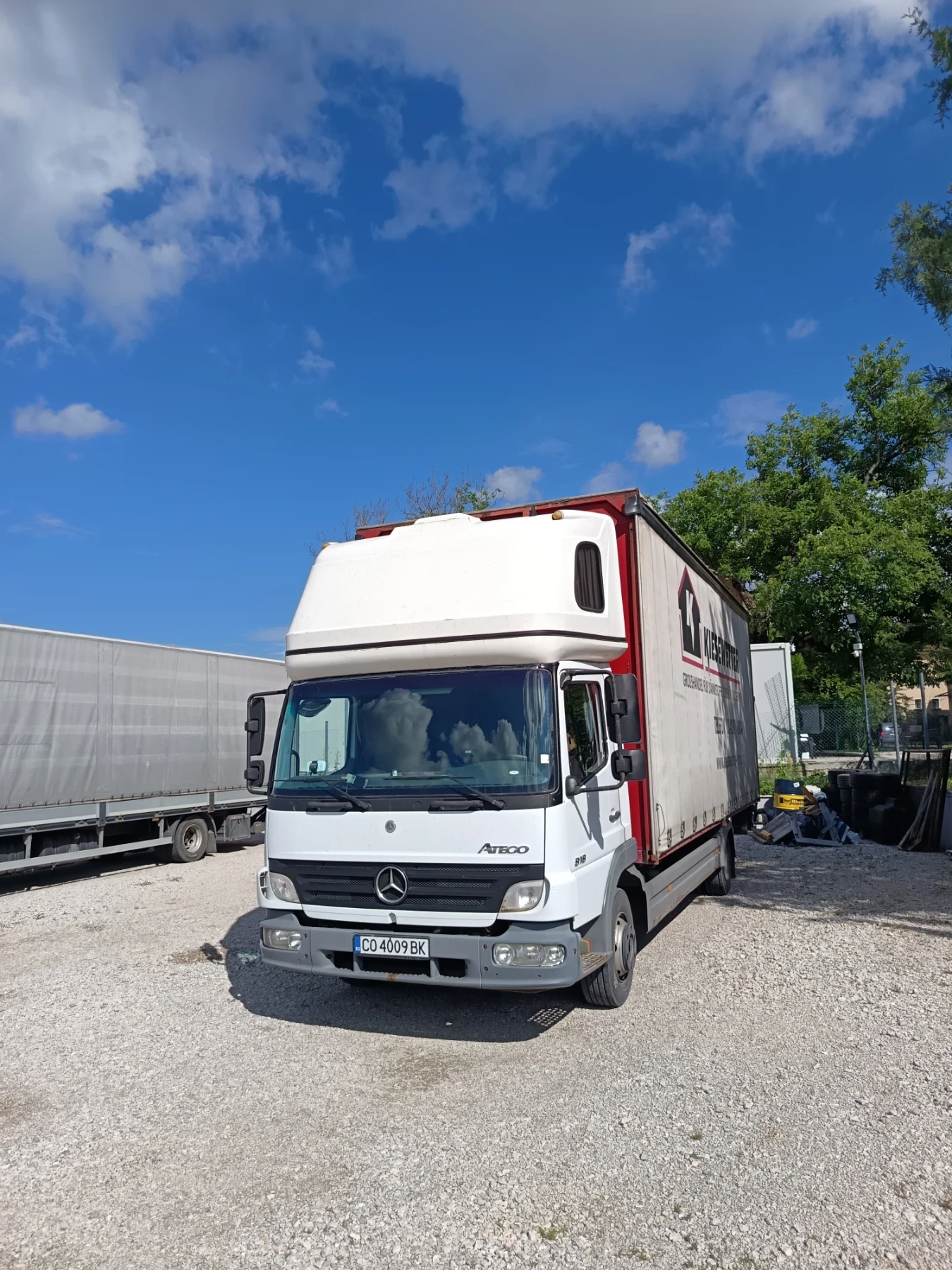 Mercedes-Benz Atego 818