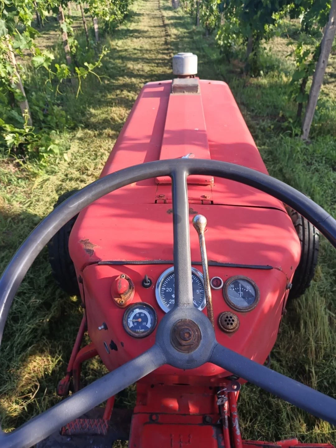 Трактор International McCormick 434, снимка 3 - Селскостопанска техника - 55002867