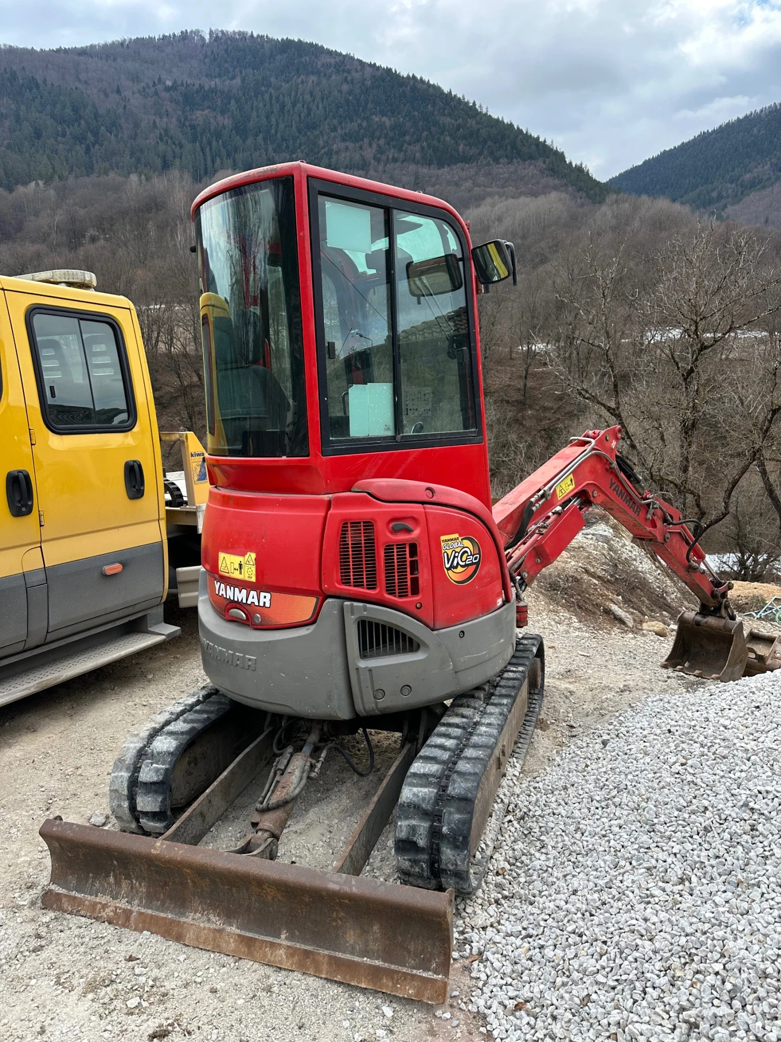 Багер Yanmar  Vio 2405 кг | Mobile.bg — изображение 1