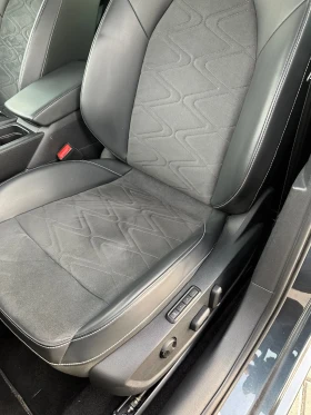 Seat Leon Plug in Hybrid Xcellence FULL, снимка 6