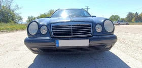 ������ Mercedes-Benz E 320