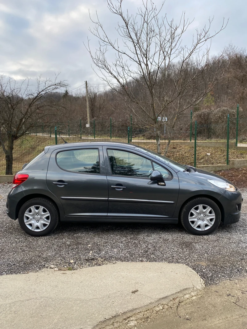 Peugeot 207 1.4i 75hp FACELIFT, снимка 4 - Автомобили и джипове - 48767356