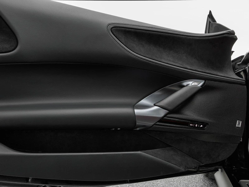 Ferrari SF 90 STRADALE/LIFT/JBL/CAMERA/CARBON/CERAMIC/, снимка 8 - Автомобили и джипове - 52233852