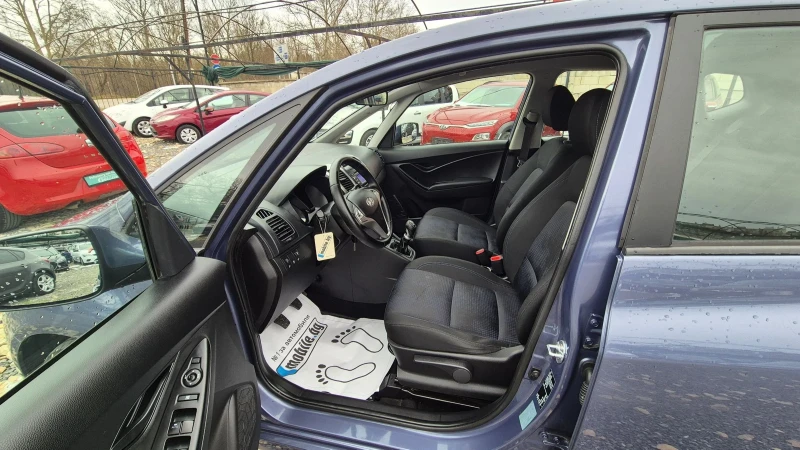 Hyundai Ix20 Бензин, снимка 13 - Автомобили и джипове - 53052355