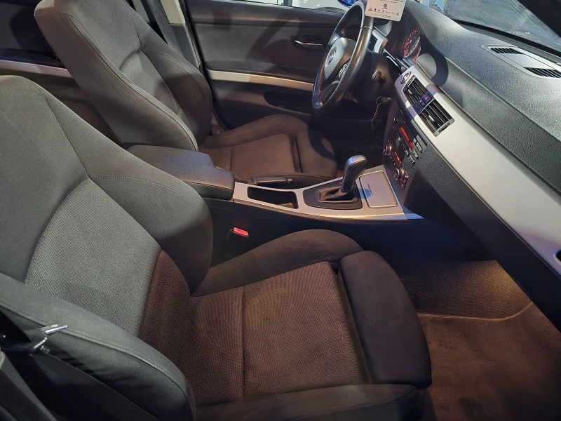 BMW 320 320D Avtomatic, снимка 10 - Автомобили и джипове - 53387342