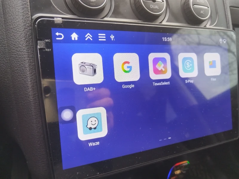 VW Touran 1.6/102кс, снимка 14 - Автомобили и джипове - 53403018