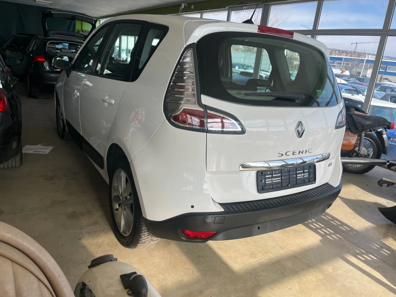 Renault Scenic 1.5DCI , снимка 4 - Автомобили и джипове - 53443591