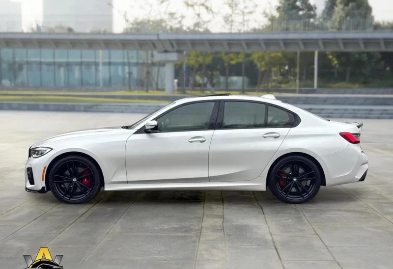 BMW 330 330i xDrive /M-Sport Pkg | No Accidents!, снимка 4 - Автомобили и джипове - 53462316