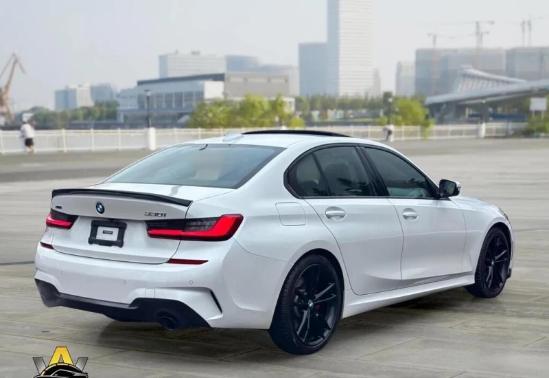 BMW 330 330i xDrive /M-Sport Pkg | No Accidents!, снимка 2 - Автомобили и джипове - 53462316