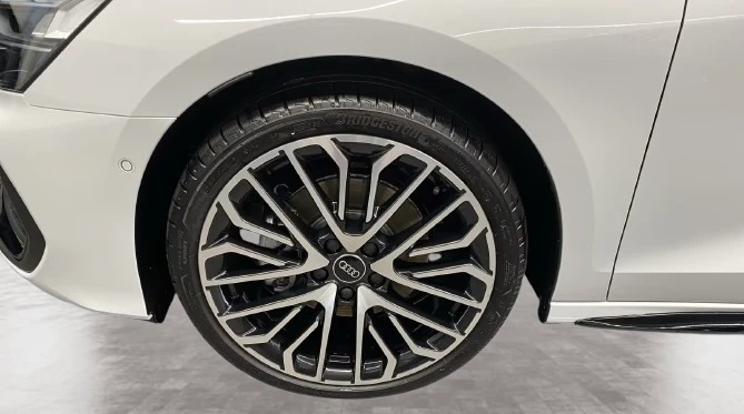 Audi A3 35 TDI = S-line = Black Optics Plus Гаранция, снимка 4 - Автомобили и джипове - 54372383