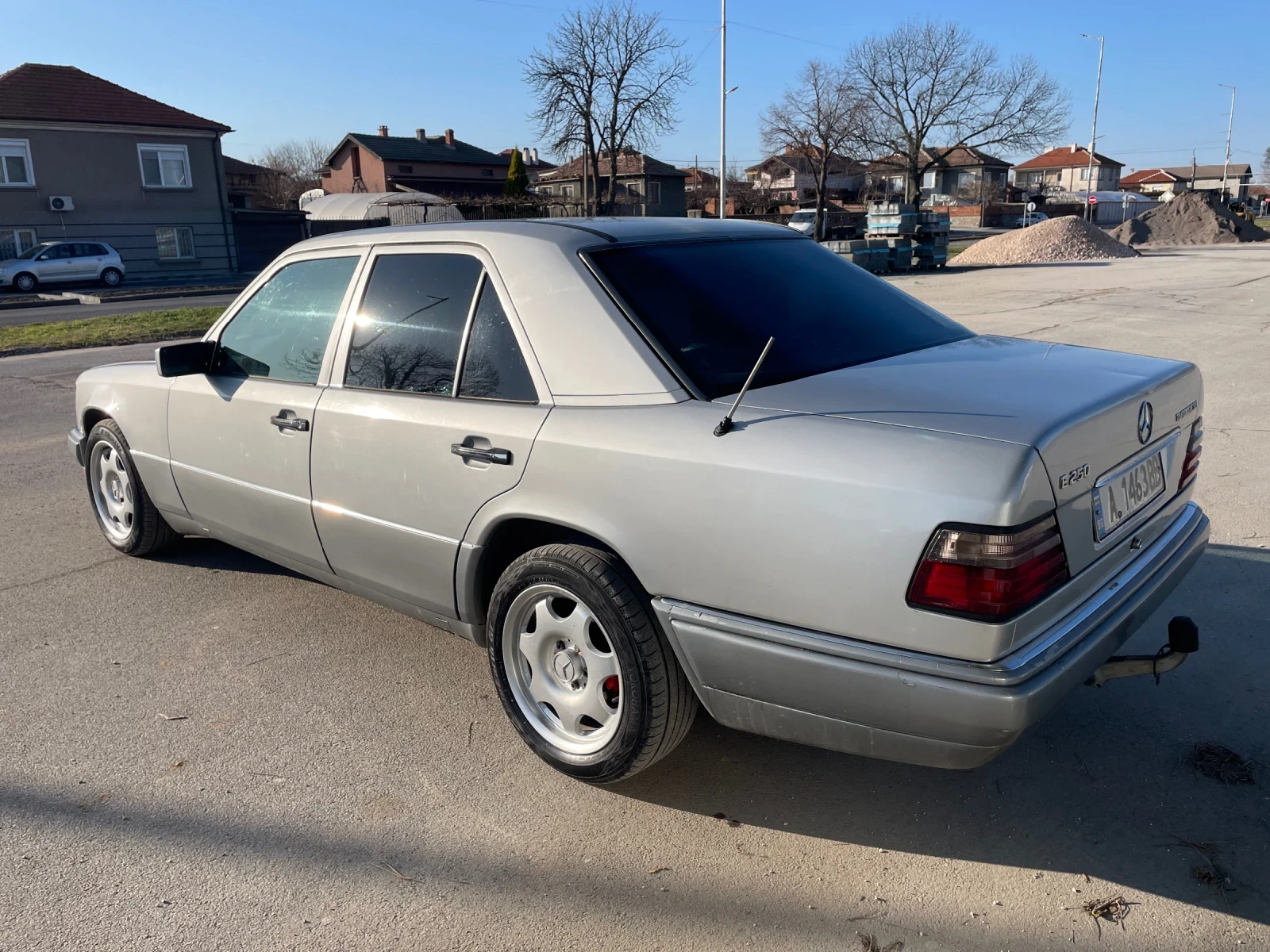 Mercedes-Benz 124 250D, снимка 1