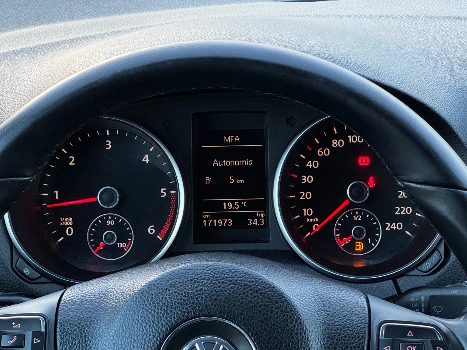 VW Golf 2.0TDI ИТАЛИЯ - изображение 10