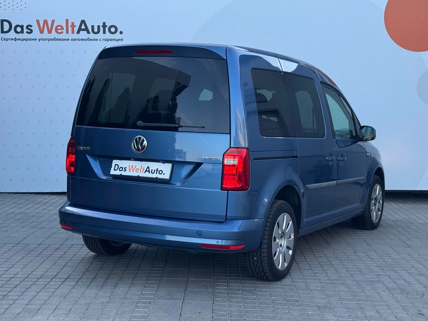 VW Caddy Trendline TGI BMT 7 места - изображение 3